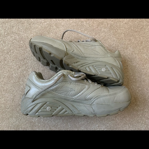 Brooks shoes Addiction Walker - Picture 6 of 6